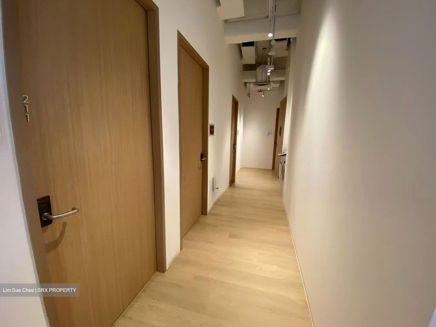 Air View Building (D1), Office #603568321